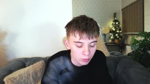 Snapshot of william_ross chatting on December 28, 2024, 12:36 am will online show from December 28, 2024, 12:36 am