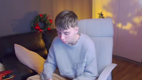 Snapshot of william_ross chatting on December 28, 2024, 9:30 pm will online show from December 28, 2024, 9:30 pm