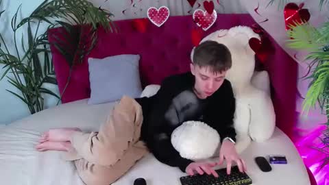 Snapshot of william_ross chatting on February 21, 2025, 4:40 am will online show from February 21, 2025, 4:40 am