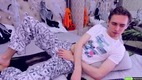 William online show from October 27, 2025, 3:43 am