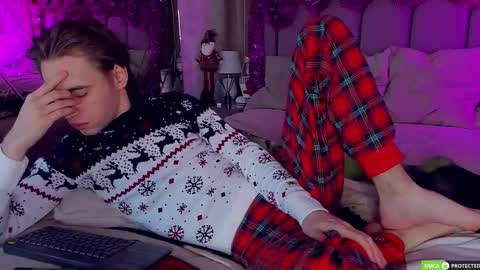 Snapshot of williamdyson chatting on December 22, 2025, 3:14 am William online show from December 22, 2025, 3:14 am