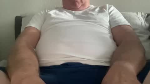 willieb777 online show from April 6, 2026, 12:39 pm