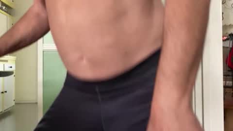 Snapshot of willirob chatting on December 15, 2025, 5:50 pm William online show from December 15, 2025, 5:50 pm