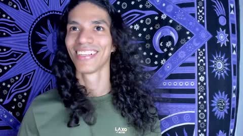 Snapshot of willy_veins chatting on December 13, 2024, 3:05 am willy_veins online show from December 13, 2024, 3:05 am