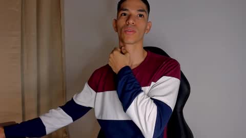 Snapshot of willy_veins chatting on February 14, 2025, 10:17 am willy_veins online show from February 14, 2025, 10:17 am