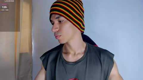 Snapshot of willy_veins chatting on February 22, 2025, 7:03 pm willy_veins online show from February 22, 2025, 7:03 pm