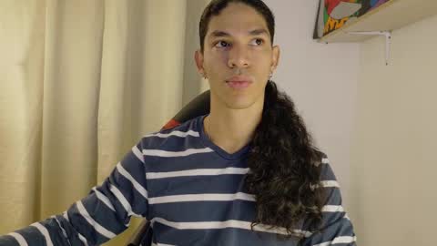 Snapshot of willy_veins chatting on September 15, 2025, 1:00 pm willy_veins online show from September 15, 2025, 1:00 pm