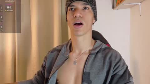 Snapshot of willy_veins chatting on October 9, 2025, 12:03 pm willy_veins online show from October 9, 2025, 12:03 pm