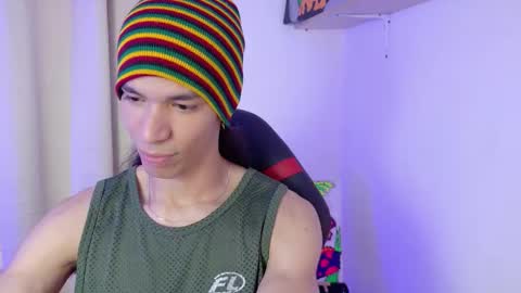 Snapshot of willy_veins chatting on November 24, 2025, 10:04 am willy_veins online show from November 24, 2025, 10:04 am