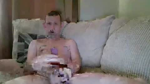 Snapshot of willyc69 chatting on June 15, 2026, 7:43 am willyc69 online show from June 15, 2026, 7:43 am
