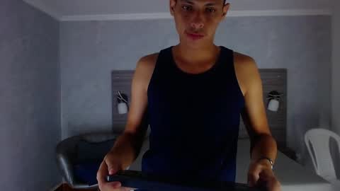 Wiltom online show from November 16, 2025, 3:34 am