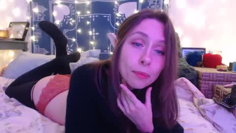 Eevie online show from December 23, 2024, 2:35 am