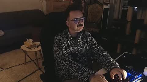 Snapshot of winnydepooh chatting on November 5, 2025, 9:48 pm cream36 online show from November 5, 2025, 9:48 pm