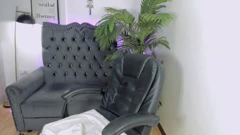 Winter online show from June 25, 2026, 2:11 am