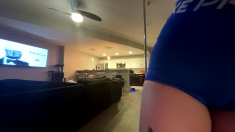 Snapshot of winterraynee chatting on October 30, 2025, 1:07 am Winter rayne online show from October 30, 2025, 1:07 am