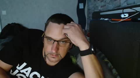 Dirty online show from September 14, 2025, 2:38 pm