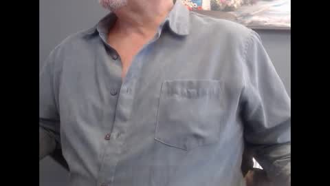 Snapshot of wisanonymousman chatting on October 2, 2025, 10:17 pm Wisa Randy online show from October 2, 2025, 10:17 pm