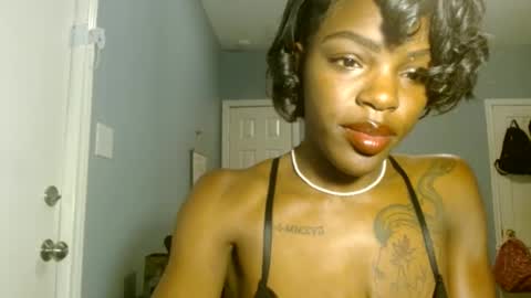 Snapshot of wishhwashy22 chatting on December 8, 2024, 7:58 am Chanel online show from December 8, 2024, 7:58 am