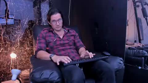 Snapshot of wiston_cox chatting on July 17, 2026, 1:07 pm Wiston online show from July 17, 2026, 1:07 pm