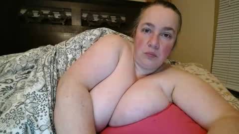 Annie online show from October 28, 2025, 8:51 am