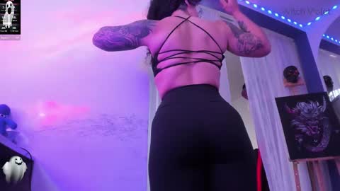 Snapshot of witchofhearts chatting on February 23, 2025, 10:53 pm Luna Violeta A r t i s t online show from February 23, 2025, 10:53 pm