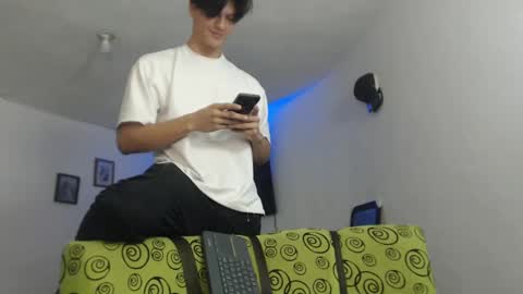 Snapshot of with_ken chatting on January 31, 2025, 1:23 pm Ken online show from January 31, 2025, 1:23 pm