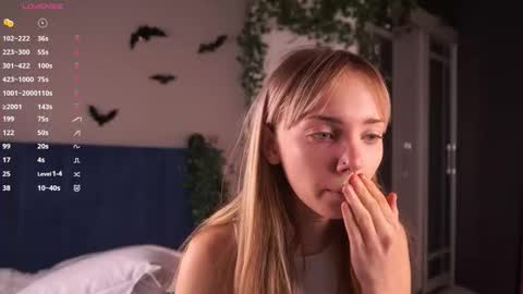 Snapshot of with_my_bae chatting on November 17, 2025, 7:19 pm Hollis online show from November 17, 2025, 7:19 pm