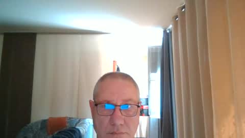 Snapshot of wixer1970 chatting on July 5, 2026, 12:12 pm wixer1970 online show from July 5, 2026, 12:12 pm