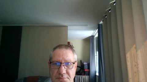 Snapshot of wixer1970 chatting on August 5, 2026, 12:08 pm wixer1970 online show from August 5, 2026, 12:08 pm