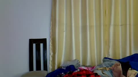 girlie o online show from February 18, 2025, 1:10 am