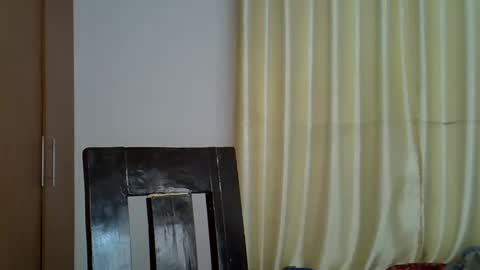 girlie o online show from February 27, 2025, 10:48 am