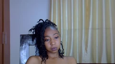 girlie o online show from March 4, 2025, 1:23 am