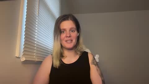 Snapshot of wldntulik2no chatting on December 31, 2024, 7:18 pm Moth online show from December 31, 2024, 7:18 pm