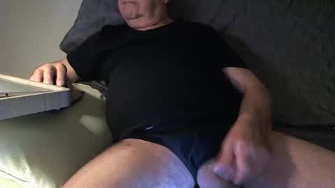 Snapshot of wobbel chatting on February 28, 2026, 6:42 pm wobbel online show from February 28, 2026, 6:42 pm