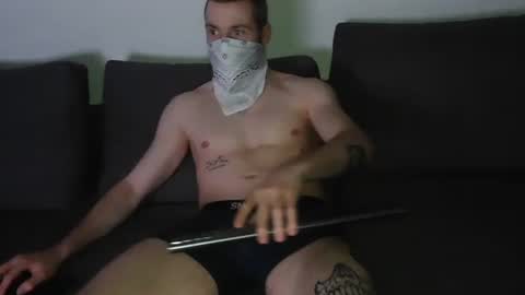 wolf021221 online show from April 18, 2026, 8:42 pm