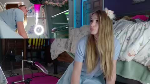 wolf_princess online show from November 15, 2025, 2:20 am