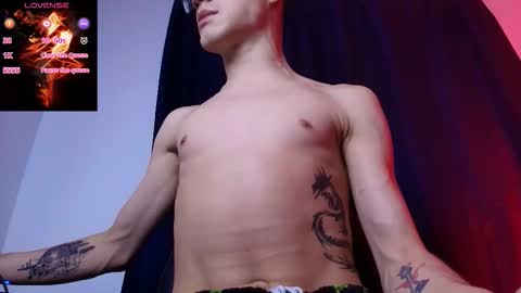 Snapshot of wolfan_sky chatting on January 8, 2026, 11:45 am W O L F online show from January 8, 2026, 11:45 am