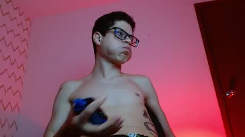 Snapshot of wolfan_sky chatting on January 9, 2026, 11:02 am W O L F online show from January 9, 2026, 11:02 am