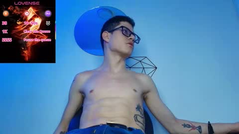 Snapshot of wolfan_sky chatting on February 5, 2026, 11:48 am W O L F online show from February 5, 2026, 11:48 am