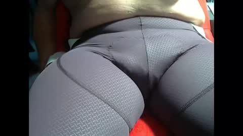 Snapshot of wolfoerl chatting on October 21, 2025, 3:02 pm wolfoerl online show from October 21, 2025, 3:02 pm