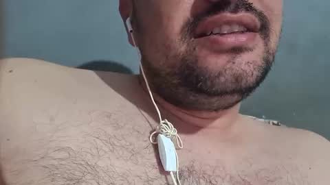 Snapshot of wolfrot chatting on February 14, 2025, 2:07 am wolf boy online show from February 14, 2025, 2:07 am