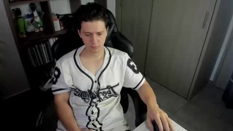 wolker_allan online show from November 11, 2025, 12:49 pm