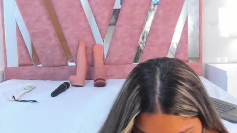 Snapshot of wonderkloe_ chatting on March 4, 2026, 2:06 am wonderkloe_ online show from March 4, 2026, 2:06 am