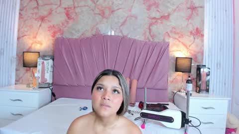 Snapshot of wonderkloe_ chatting on March 5, 2026, 2:51 am wonderkloe_ online show from March 5, 2026, 2:51 am