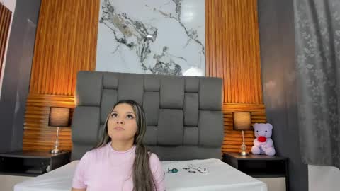 Snapshot of wonderkloe_ chatting on April 8, 2026, 2:44 am wonderkloe_ online show from April 8, 2026, 2:44 am