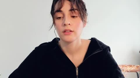 Stia online show from April 5, 2026, 1:19 pm