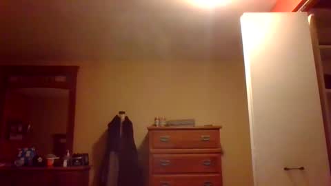 woodeee77 online show from December 26, 2024, 4:43 am