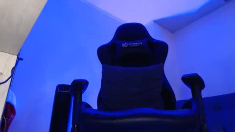 Woondeer online show from December 13, 2025, 7:53 pm