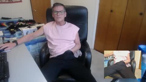 Snapshot of worldlarge chatting on February 16, 2025, 12:54 pm Large one online show from February 16, 2025, 12:54 pm