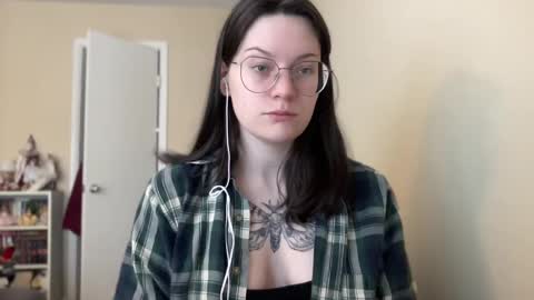 Snapshot of worship_lucina chatting on January 6, 2025, 3:29 pm Lucina online show from January 6, 2025, 3:29 pm